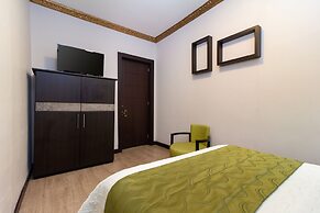 Hotel Majestic 2 by HHG