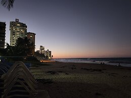 Gorgeous 1-Bedroom Beachside Suite