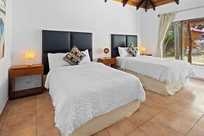 Hotel H4