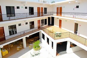 Acacia Hotel