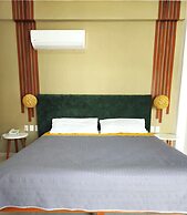 Acacia Hotel