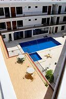 Acacia Hotel