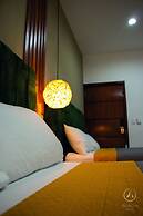 Acacia Hotel