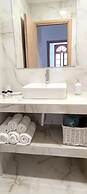 Apeiron Acropolis Suites