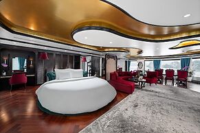Catherine Cruises
