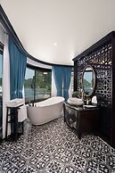 Catherine Cruises