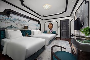 Catherine Cruises