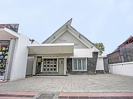 Hotel O Nawangwulan
