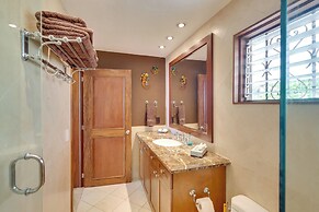 Resort Condo w/ Pool Access & Pacific Ocean Views!