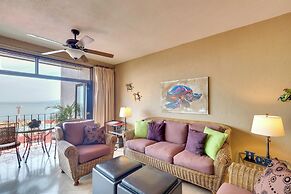 Resort Condo w/ Pool Access & Pacific Ocean Views!