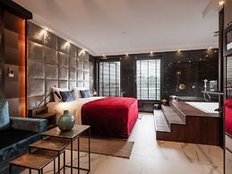 Art Suites Luxury Hotel