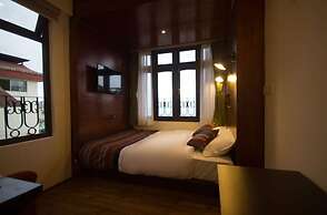 Bumble Bee