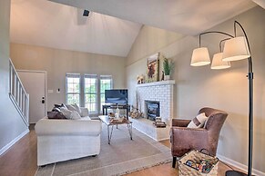 Relaxing Townhome, 4 Mi to Mizzou University!