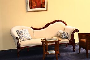 The Clan Suites