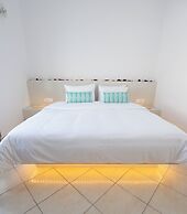 Anthemis Suites
