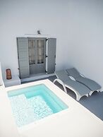 Anthemis Suites