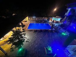 Ege Apart Hotel