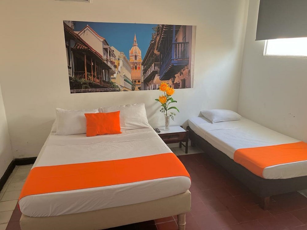 Hotel Toledo FL