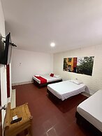 Hotel Toledo FL