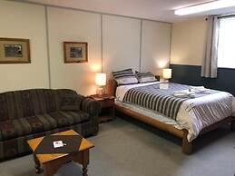 Stewart Mountain Lodge