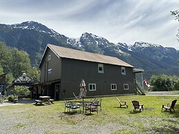 Stewart Mountain Lodge