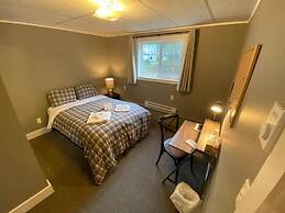 Stewart Mountain Lodge