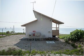 SUNNY SIDE HOUSE