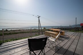 SUNNY SIDE HOUSE