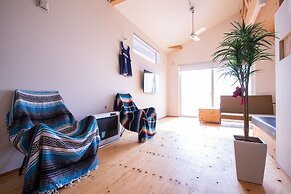 SUNNY SIDE HOUSE