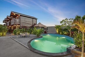 Casawood Resort