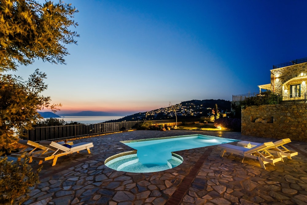Rodon Luxury Villas Aria
