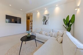 The Olive Poolhouse