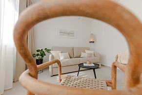 The Olive Poolhouse
