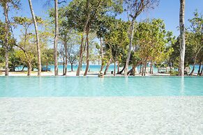 Island Center Point