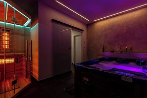 Luxury Hedone Apartment with Private SPA Zone