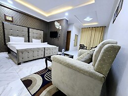 Grand Taj Hotel