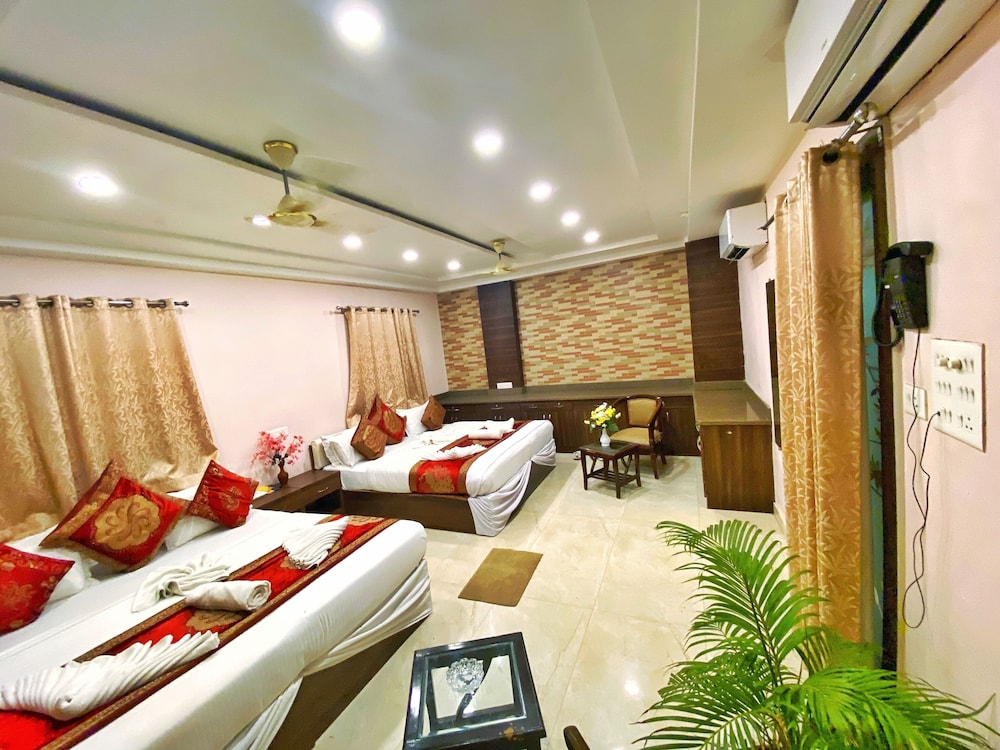 Hotel Midcity
