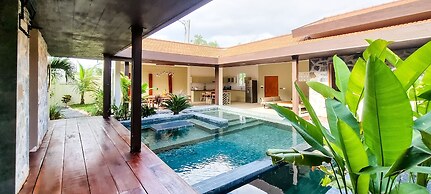 Villa Naya