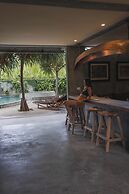 Mangroove Bay Boutique Hostel