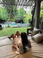 Mangroove Bay Boutique Hostel