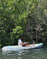 Mangroove Bay Boutique Hostel