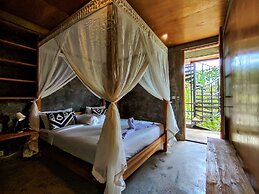 Mangroove Bay Boutique Hostel