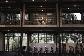 Mangroove Bay Boutique Hostel
