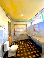 Mangroove Bay Boutique Hostel