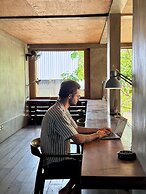 Mangroove Bay Boutique Hostel