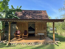 Mangroove Bay Boutique Hostel