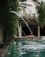 Mangroove Bay Boutique Hostel