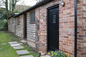 Cottage - Sleeps 2 - Garden - Parking