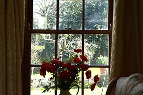 Cottage - Sleeps 2 - Garden - Parking