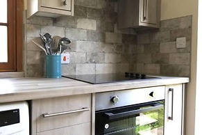 Cottage - Sleeps 2 - Garden - Parking